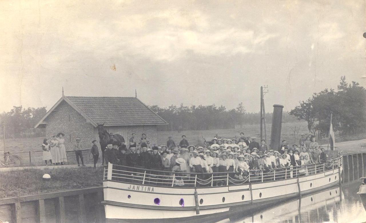 Het Driezumer Tolhuis Driesum Bagian luar foto