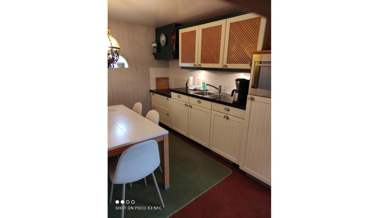 Het Driezumer Tolhuis Driesum Bagian luar foto